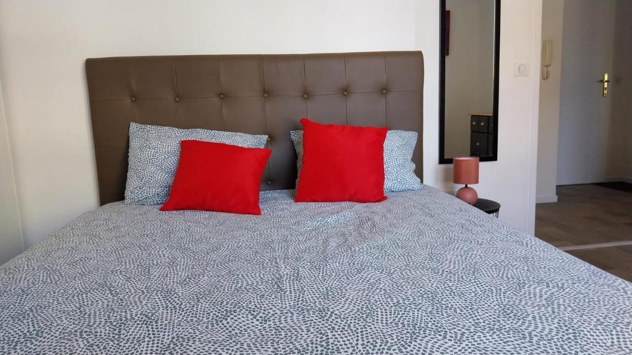 Appartement Cosy - Disneyland & Villages Nature Villeneuve-Saint-Denis Exteriör bild