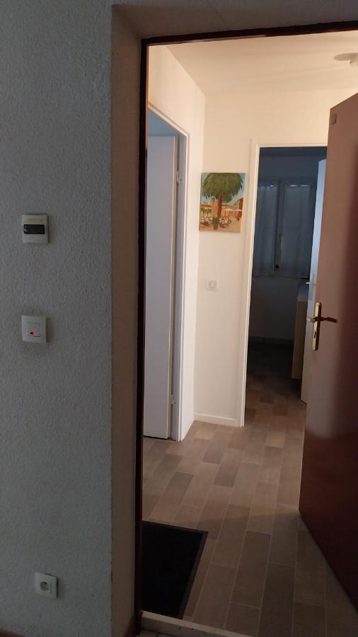 Appartement Cosy - Disneyland & Villages Nature Villeneuve-Saint-Denis Exteriör bild