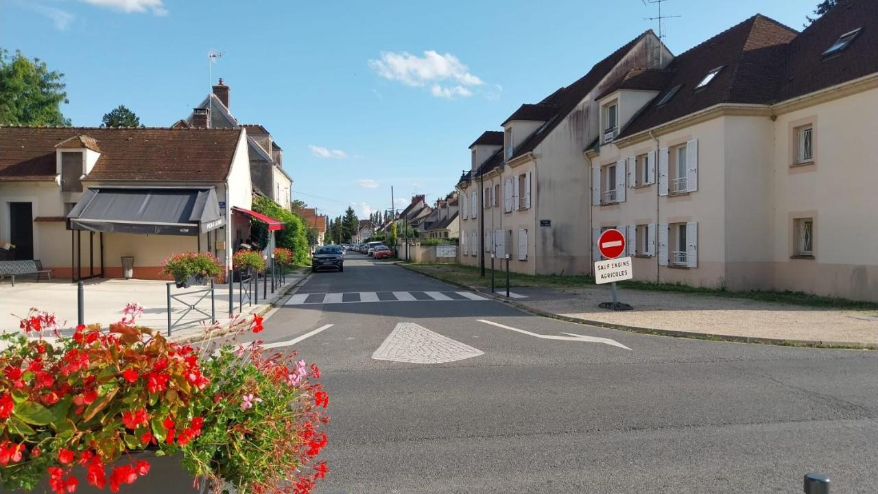 Appartement Cosy - Disneyland & Villages Nature Villeneuve-Saint-Denis Exteriör bild